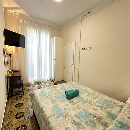 Apartamiento Diputacion 3*