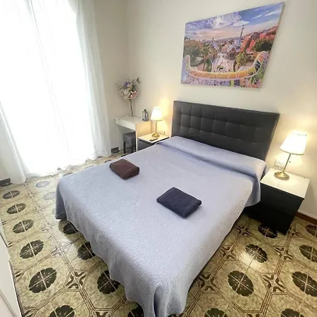 Alojamento de Acomodação e Pequeno-almoço Apartamiento Diputacion 3*